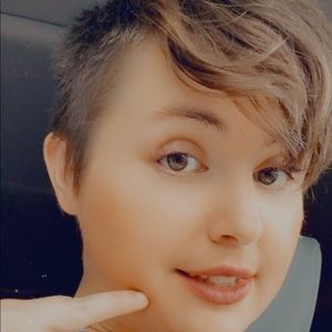 Meet your Posher, Katherine